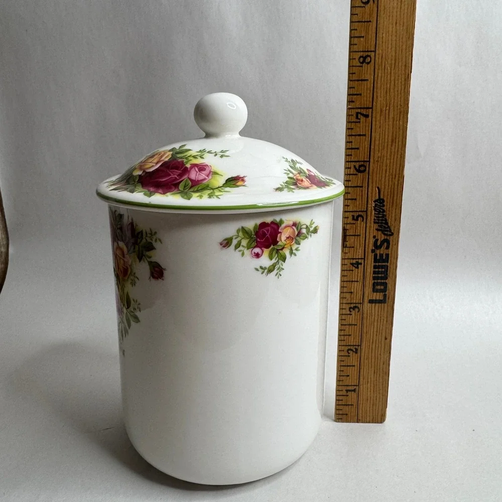 Royal Albert‎ Old Country Roses Ceramic Canister Jar with Lid Floral Green Trim
